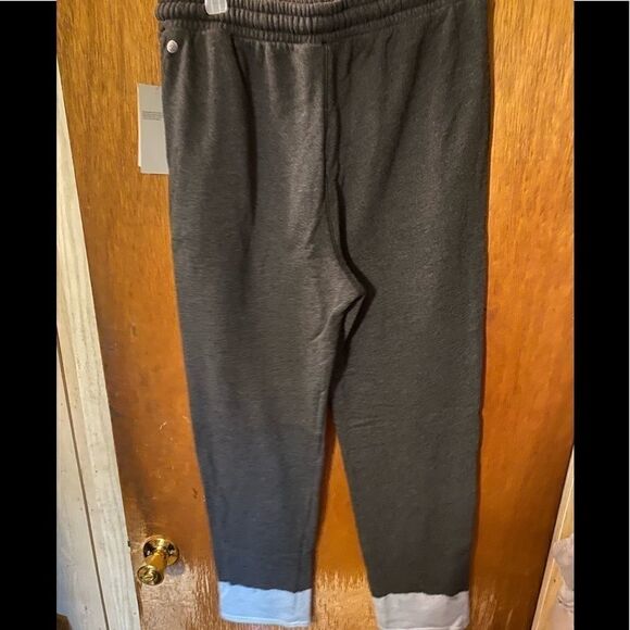 - Zella sweats pants - Picture 1 of 2